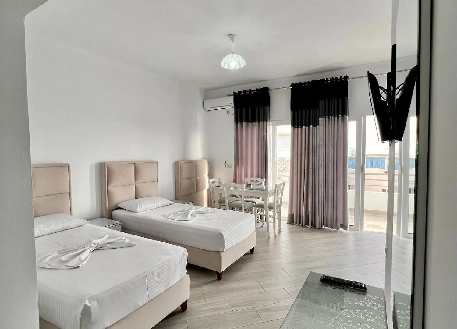 Lägenhet Gjoka Apartments, In Front Of Bougainville Bay Sarandë