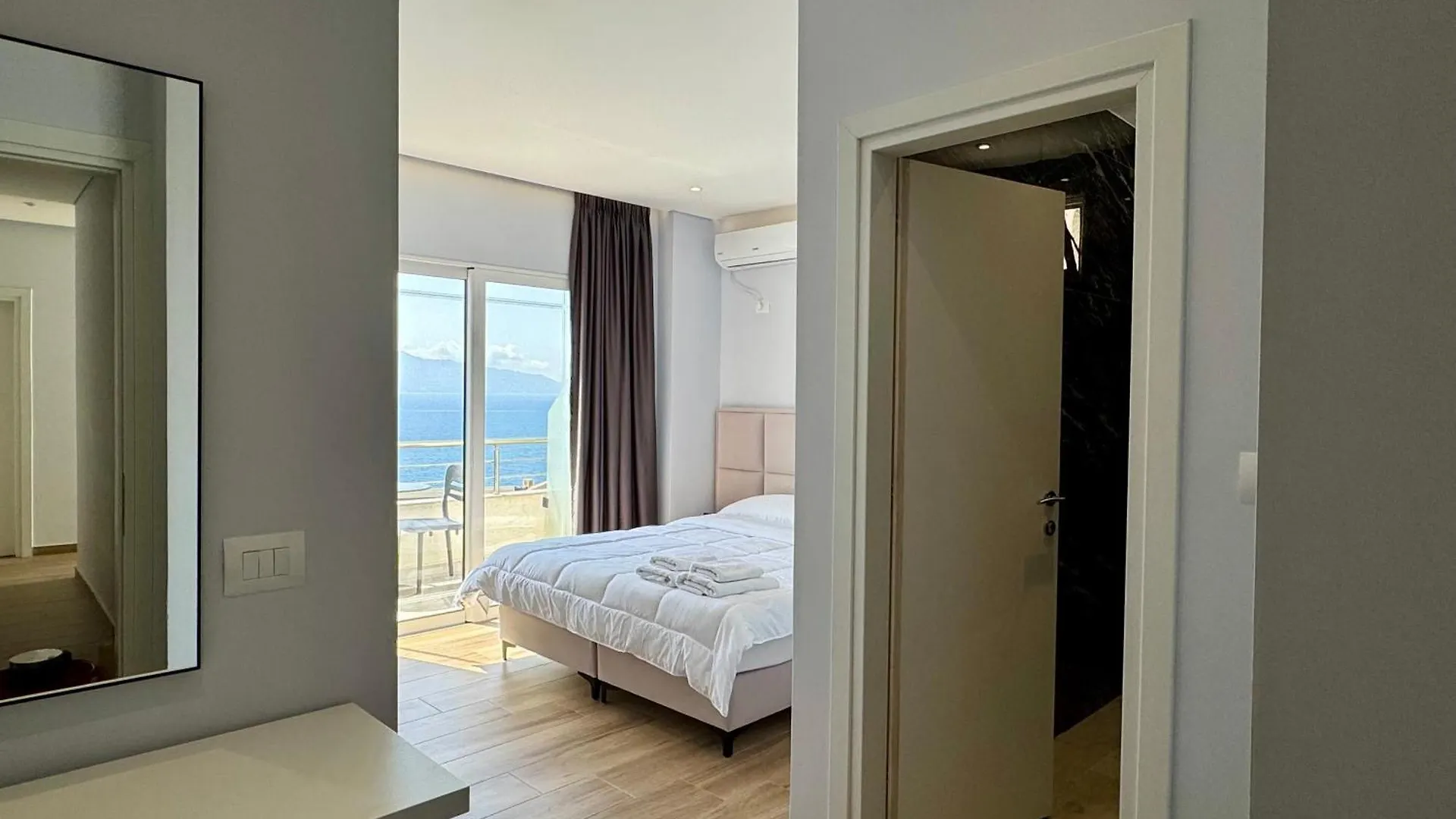 Gjoka Apartments, In Front Of Bougainville Bay Sarandë