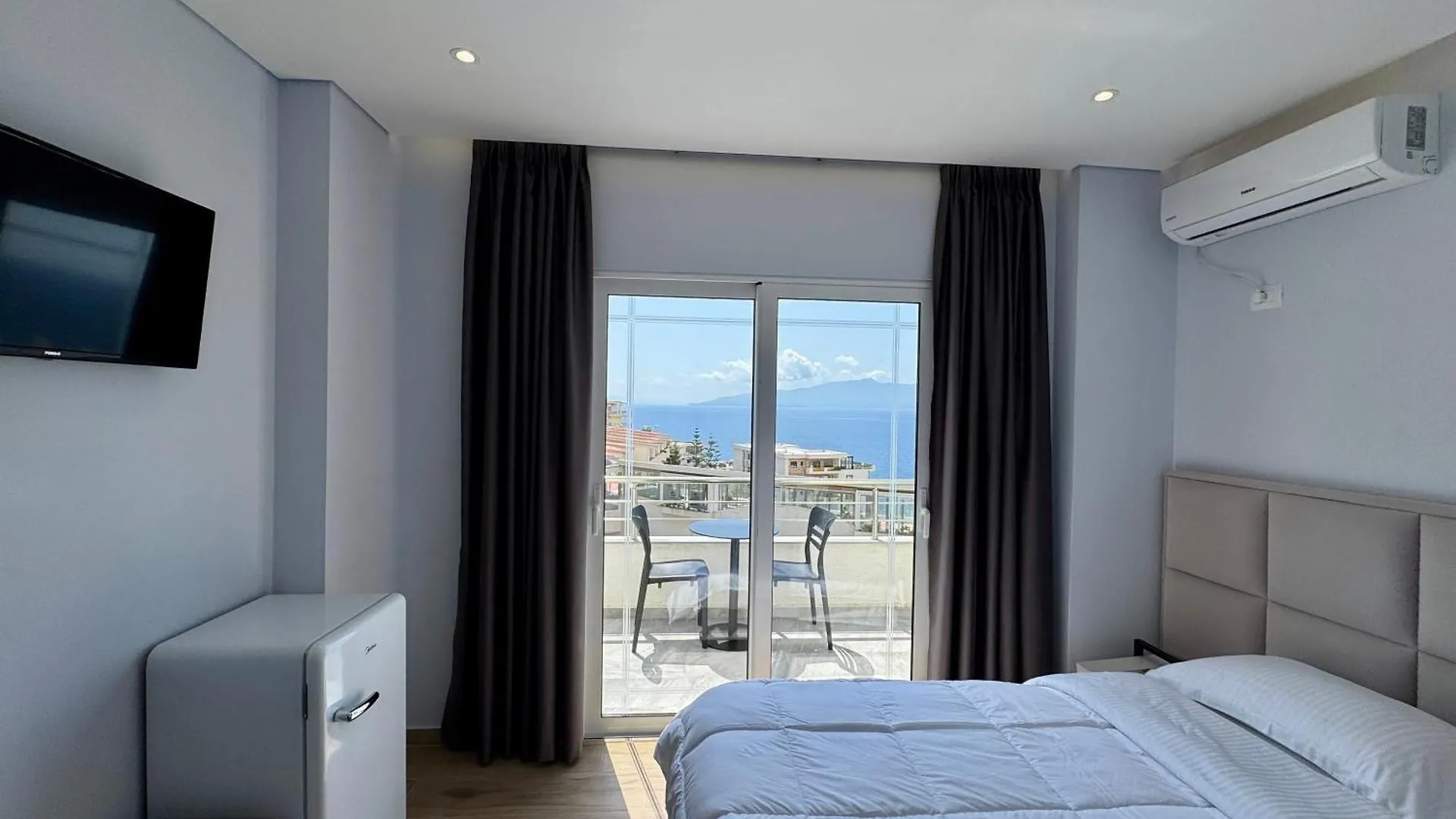 Gjoka Apartments, In Front Of Bougainville Bay Sarandë Lägenhet