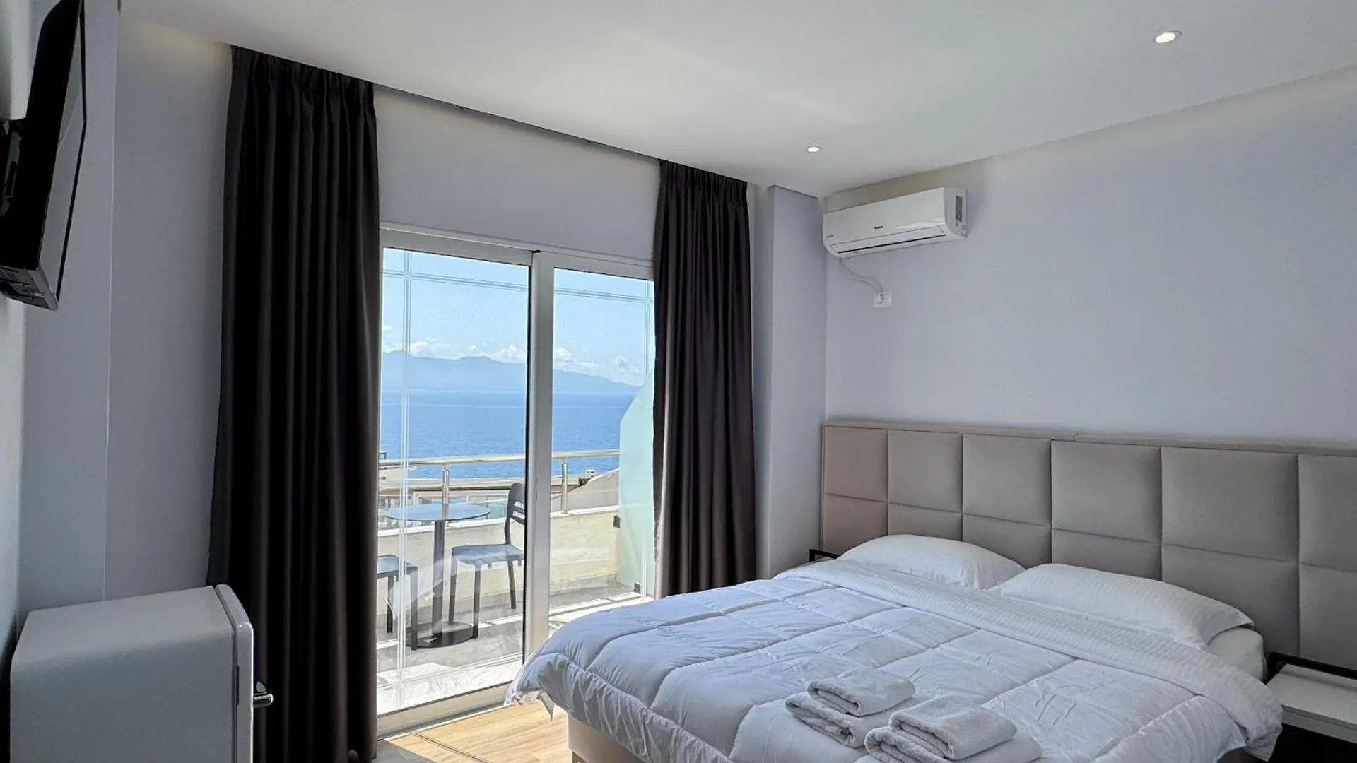 Gjoka Apartments, In Front Of Bougainville Bay Sarandë Albanien