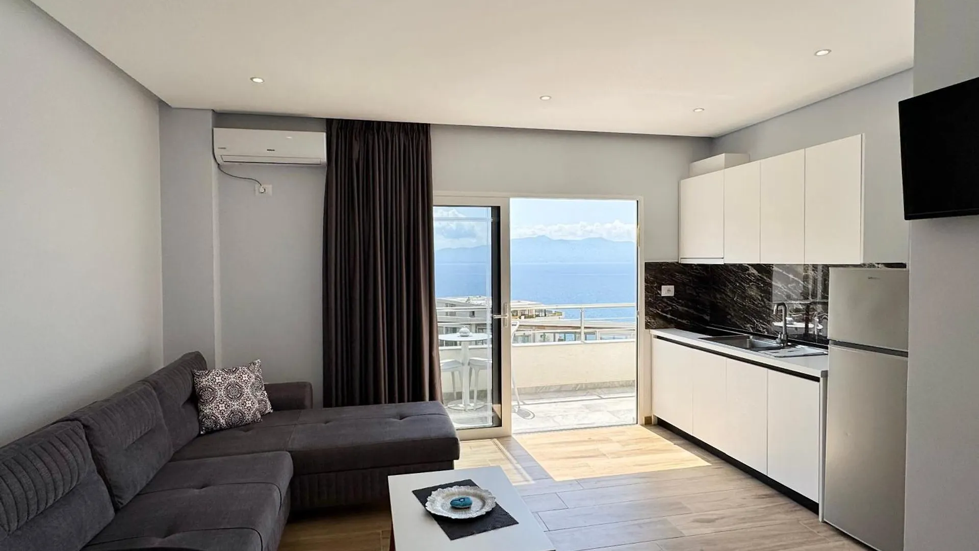 Lägenhet Gjoka Apartments, In Front Of Bougainville Bay Sarandë Albanien